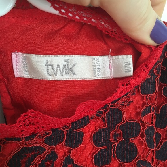 Lace red and navy top - Picture 3 of 10